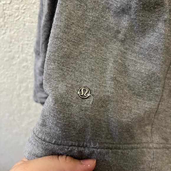 - Lululemon Coast Wrap Heathered Medium Grey - Picture 5 of 8